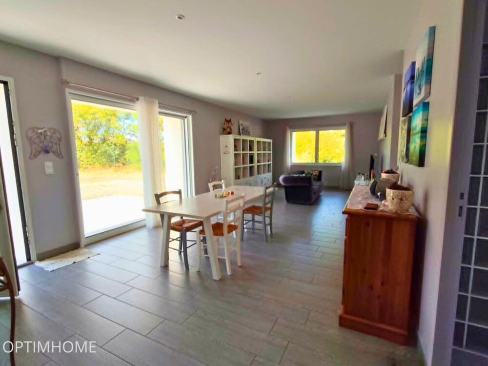 Maison récente de plain-pied avec 2 160 m² de terrain  Sans vis-à-vis  15 min de Rochefort