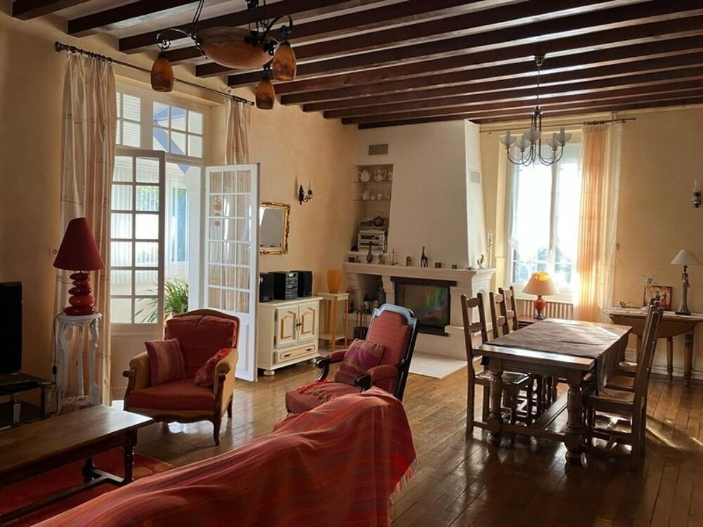 Vente Villa Dpt Vosges (88),  vendre VITTEL VILLA T7  de 214 m2 avec VERANDA GARAGE sur TERRAIN environ 800 m2 Vittel