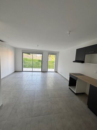  Appartement à louer 3 pièces 67 m²