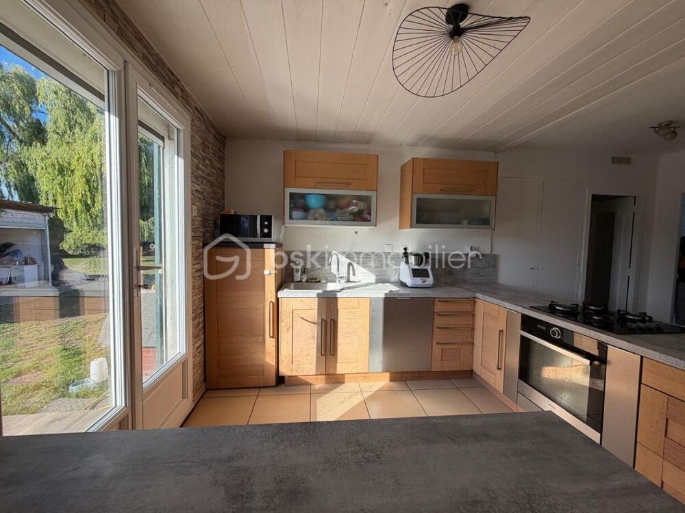 Vente Maison Maison plain-pied 112m² avec 4 chambres sur 1760m² de terrain avec parcelle constructible Vivaise