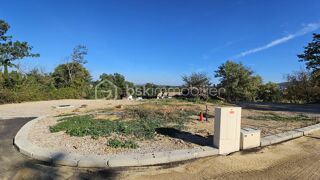 Vente Terrain TERRAIN CONSTRUCTIBLE VIABILISÉ LIBRE CONSTRUCTEUR - ROQUEBRUNE - SUR - ARGENS Roquebrune sur argens
