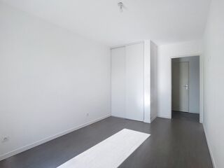  Appartement � vendre 4 pi�ces 77 m�