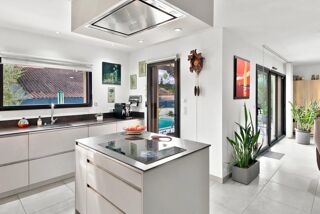 Vente Villa Lumineuse villa de 109 m² située dans un quartier résidentiel Mazan