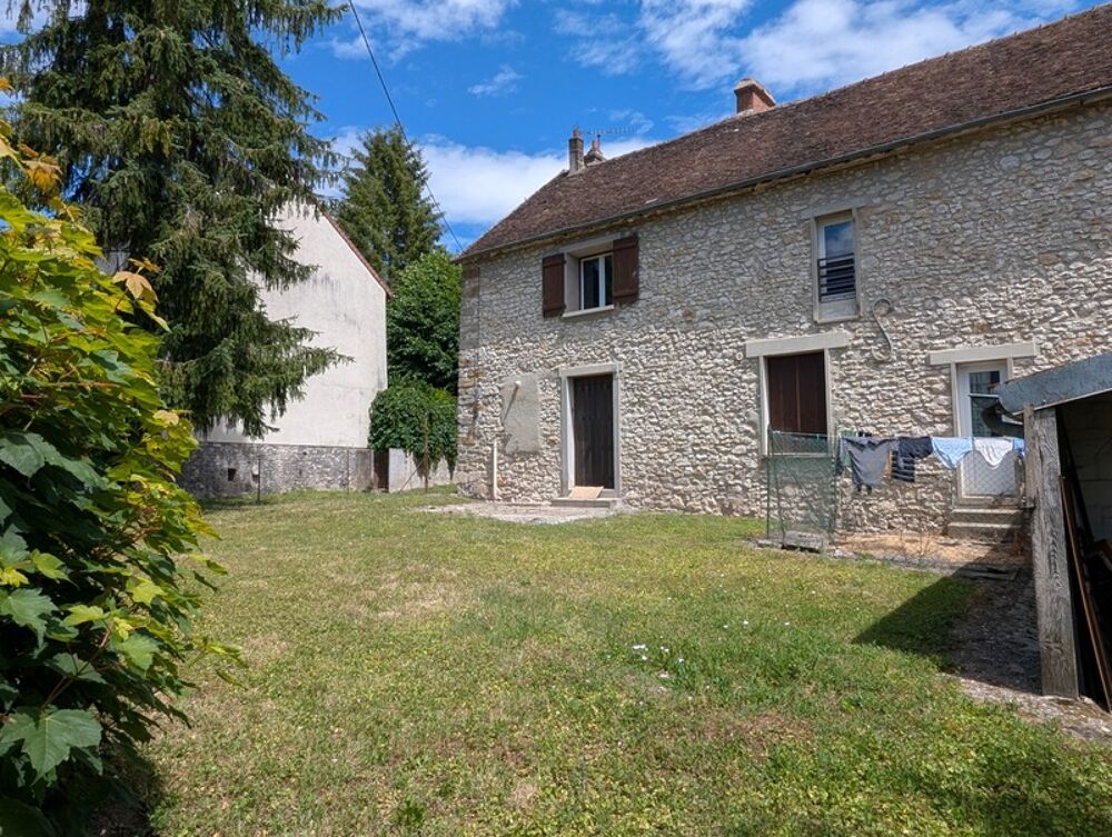 Ensemble immobilier de 2 maisons accolées sur plus de 900 m² à Provins même