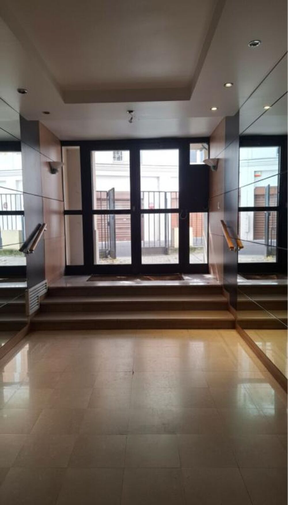 Vente Appartement Studio 30 m² Arc de Triomphe Paris 16 Paris
