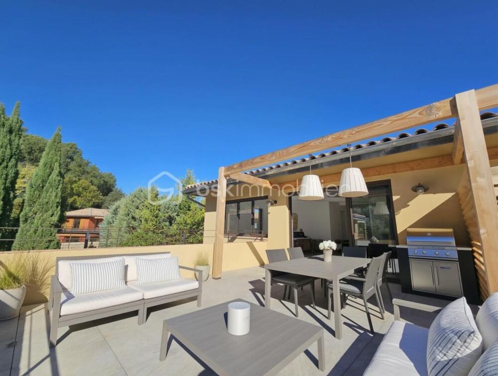 APPARTEMENT DE 79 M² AVEC TERRASSE  DRAGUIGNAN