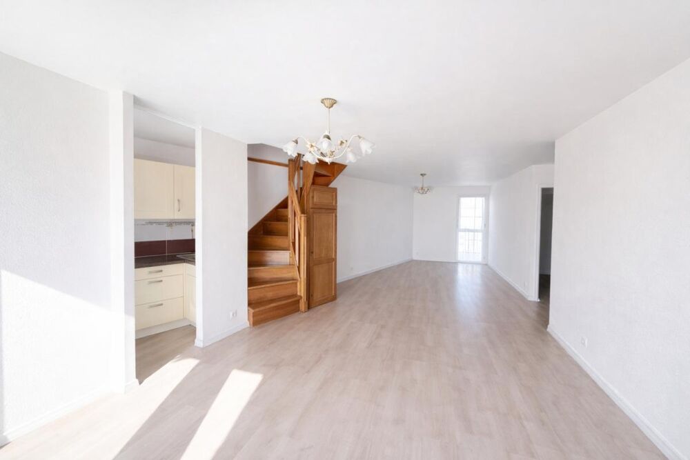 Appartement 5 pièce(s) , proche toutes commodités