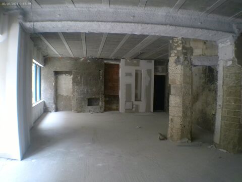   ? COGNAC A Louer Local Commercial Centre Ville Rue Piétonne ? 