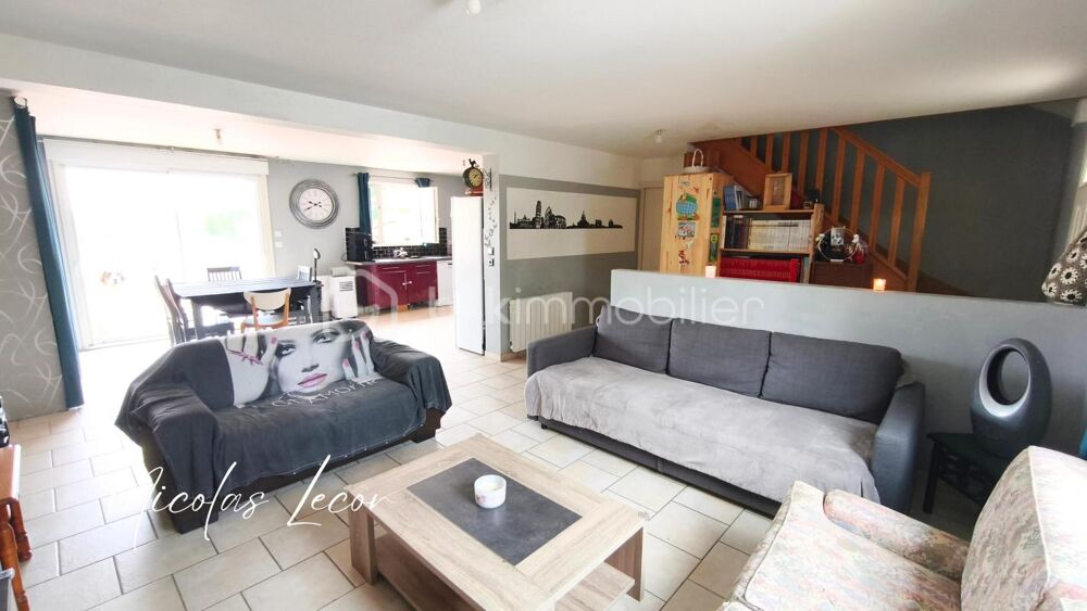 À la recherche d'une maison capable de s'adapter à tous vos projets ? Cette propriété pourrait bien être celle que vous attendie