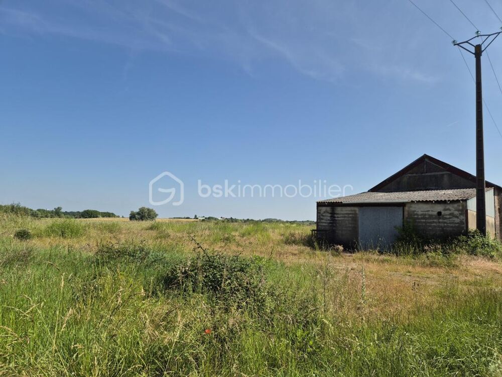 Longère à la campagne avec étang et 4 hectares