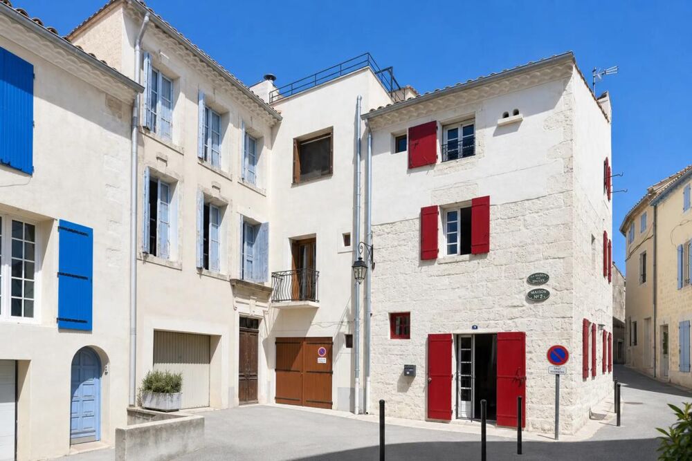Maison meublée de 5 pièces de 79m2 à Saint-Gilles 30800