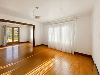  Villa  vendre 9 pices 154 m