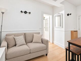 Vente Appartement COURBEVOIE – Charmant 2 pièces rénové, au calme absolu, à 6 min de la gare Courbevoie