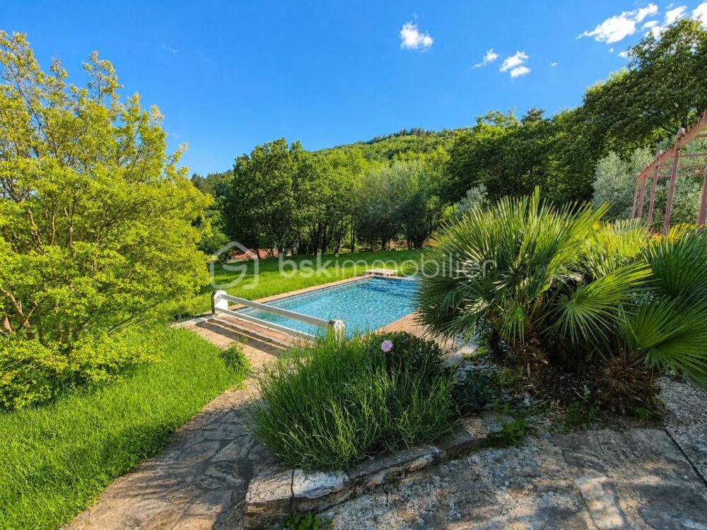 Villa darchitecte au coeur de la nature avec vue sur les montagnes