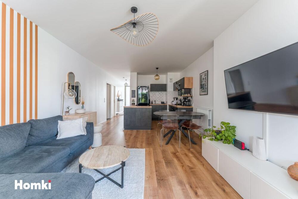 Nantes - Quartier Saint Donatien / Caserne Mellinet - T3 de standing 66,80 m² avec deux loggias et double parking  Résidence ré