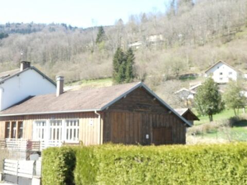   LA BRESSE (88)  à vendre Local/bureau  de 130m² , terrain 300m² place de parking 