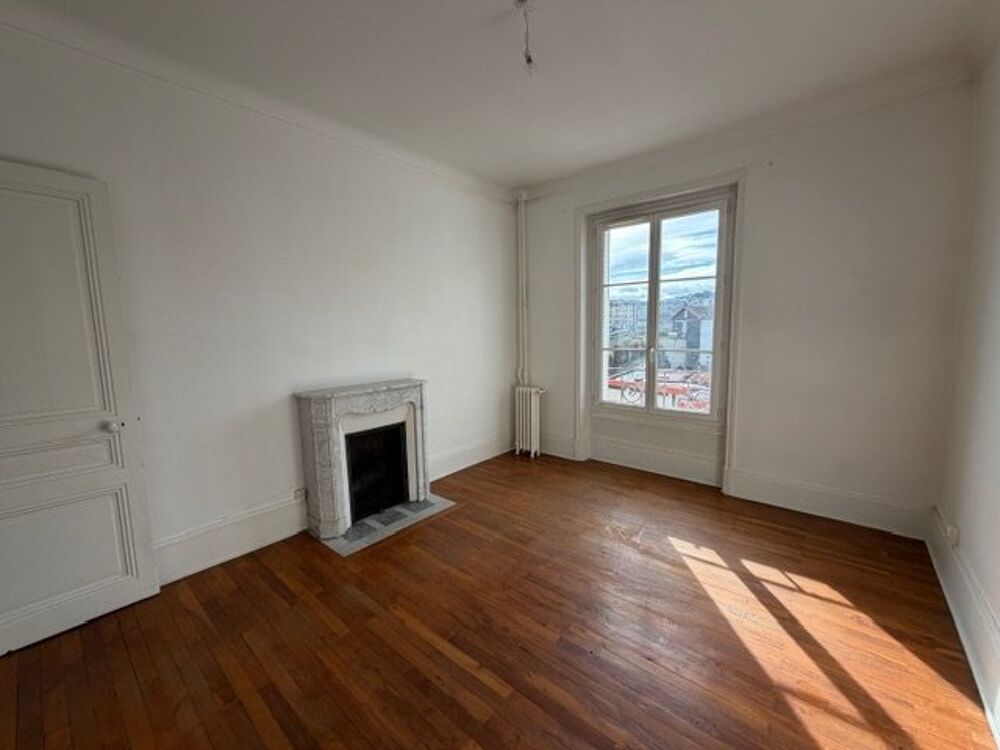 Vente Appartement À VENDRE – Superbe appartement de caractère à Saint-Étienne Saint etienne