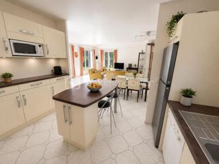  Maison à vendre 8 pièces 194 m²