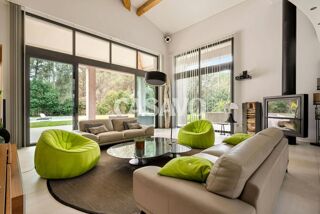  Propriété/château à vendre 6 pièces 272 m²