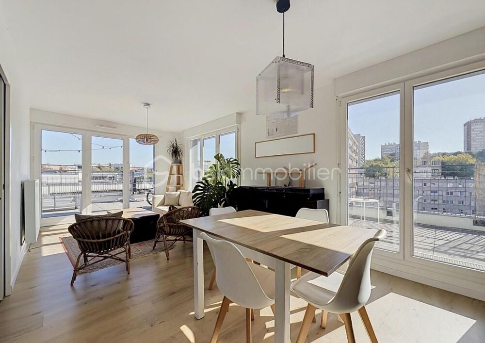 Vente Duplex/Triplex LUMINEUX DUPLEX 4 PIÈCES – 89 M² – DERNIER ÉTAGE – TERRASSE 72 M² Bagnolet