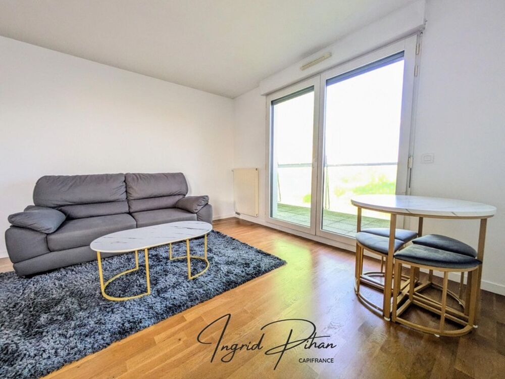 Appartement à louer 4 pièces meublé en dernier étage COLOMBES (92)