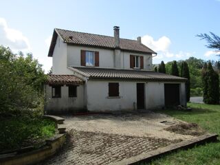 Vente Propriété/Château Propriété avec maison 4 chambres, plusieurs bâtiments et 1.8 hectares de terrain Mazeyrolles