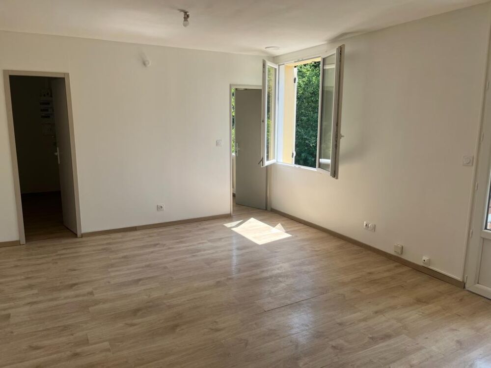 Vente Maison Maison saine, lumineuse et évolutive de 5 pièces au calme sur jardin clos avec fort potentiel d'agrandissement à PESSAC proche H Pessac