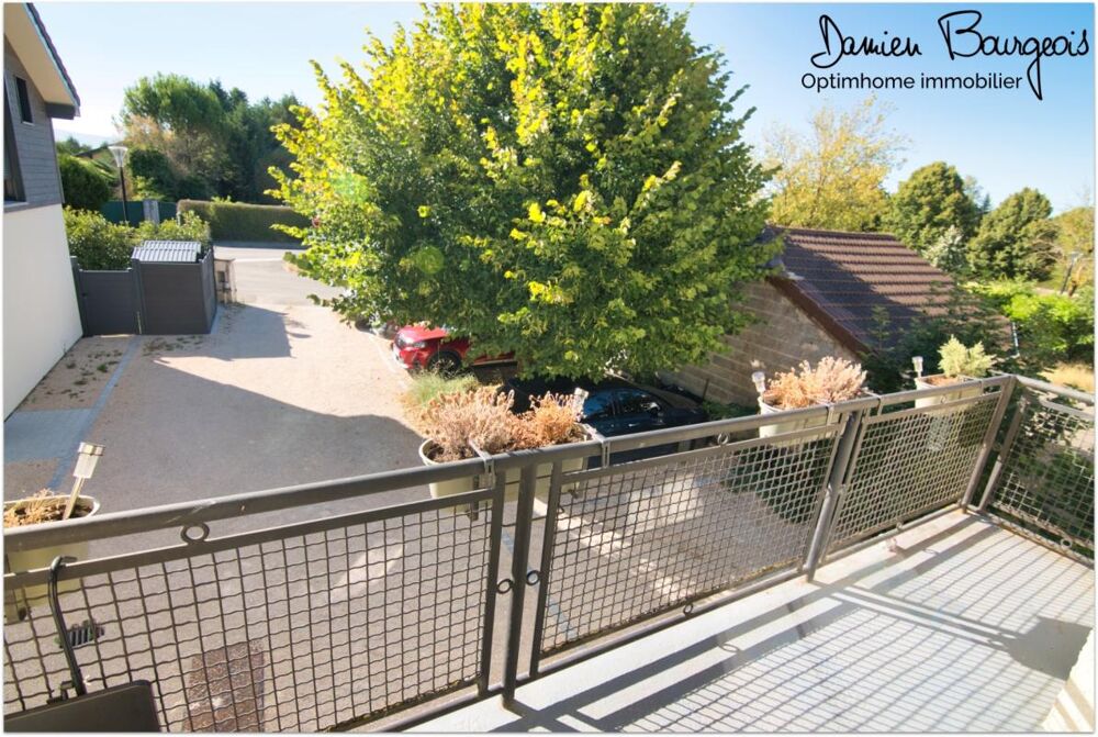 Location Appartement Appartement T4 avec balcon, véranda et 2 places de parking – Centre de Ségny Segny