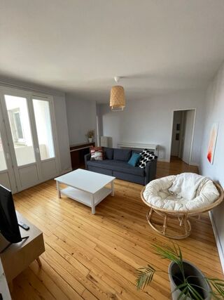  Appartement à louer 2 pièces 65 m²