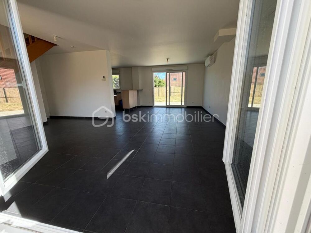 Maison familiale récente  5 chambres  Pompe à chaleur  À 2 minutes de la gare d'Auneau