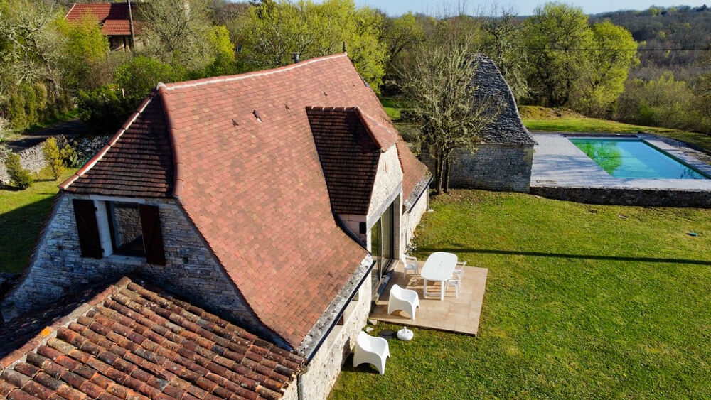 Propriété en pierre - 2 maisons indépendantes, piscine, dépendances, terrain de près d'1 Hectare - Catus