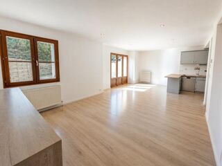  Maison à vendre 15 + pièces 185 m²