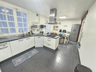  Maison � vendre 9 pi�ces 180 m�