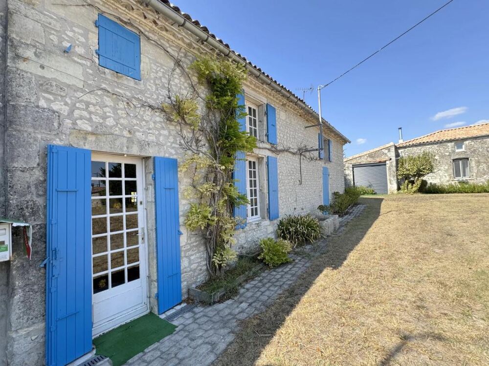 Authentique maison charentaise de 180 m² habitables avec piscine