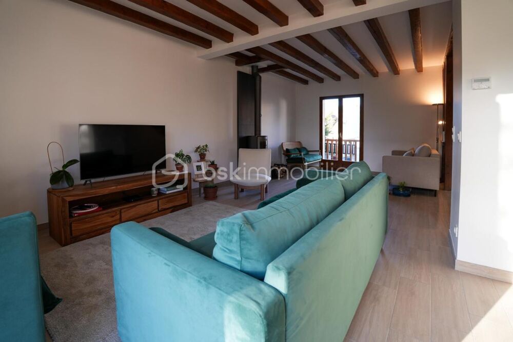 ? MAISON COUP DE COEUR ENTIÈREMENT RÉNOVÉE  153 m²  TERRAIN 1 100 m²  AUCUN TRAVAUX