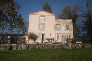  Maison à vendre 13 pièces 597 m²