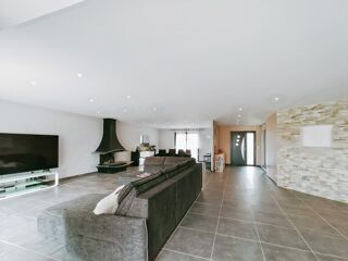  Maison � vendre 4 pi�ces 204 m�