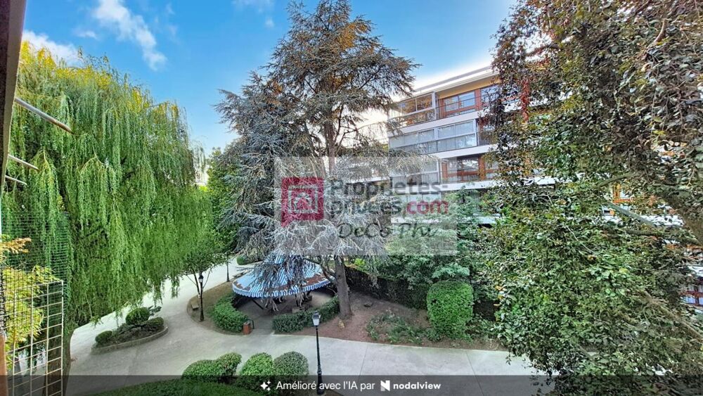 Vente Appartement Appartement  4/5 pièces  96 m2  balcon & loggia  Le Chesnay (proche Versailles) Le chesnay rocquencourt