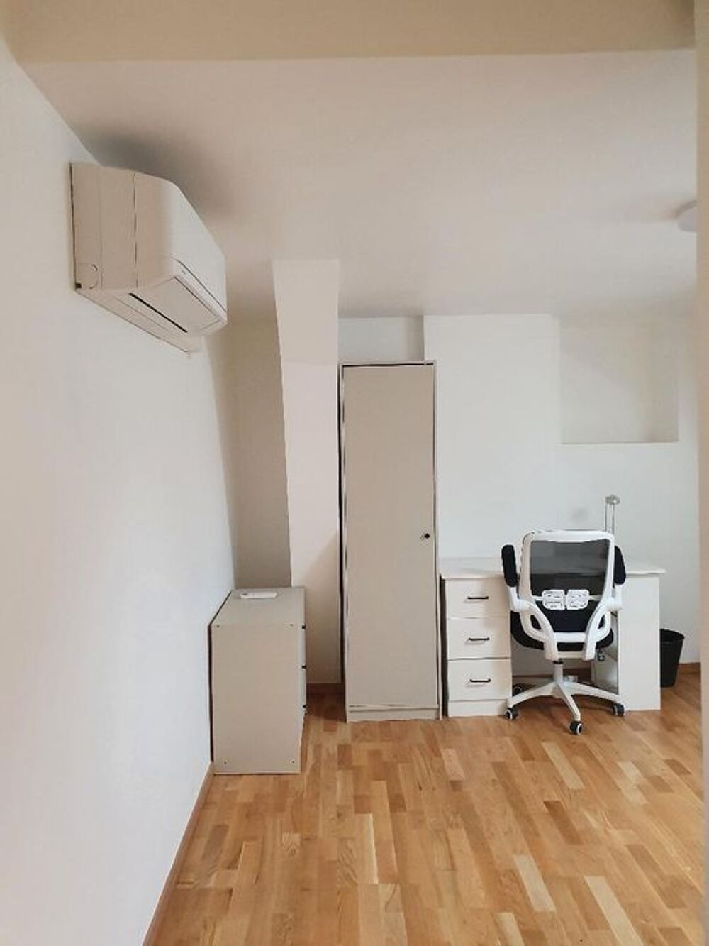 Chambre de 14m2 à louer sur Avon