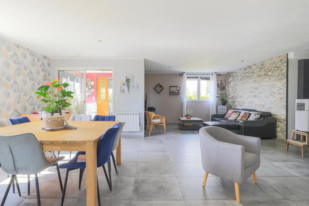 Maison de 6 pièces de 168 m² à Saint-Maulvis