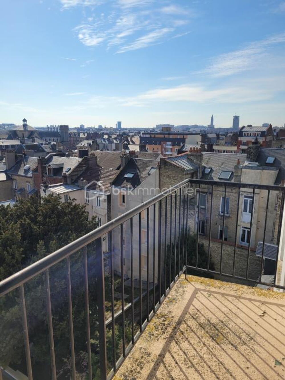Appartement F4, ascenseur, cave, garage, balcon et terrasse