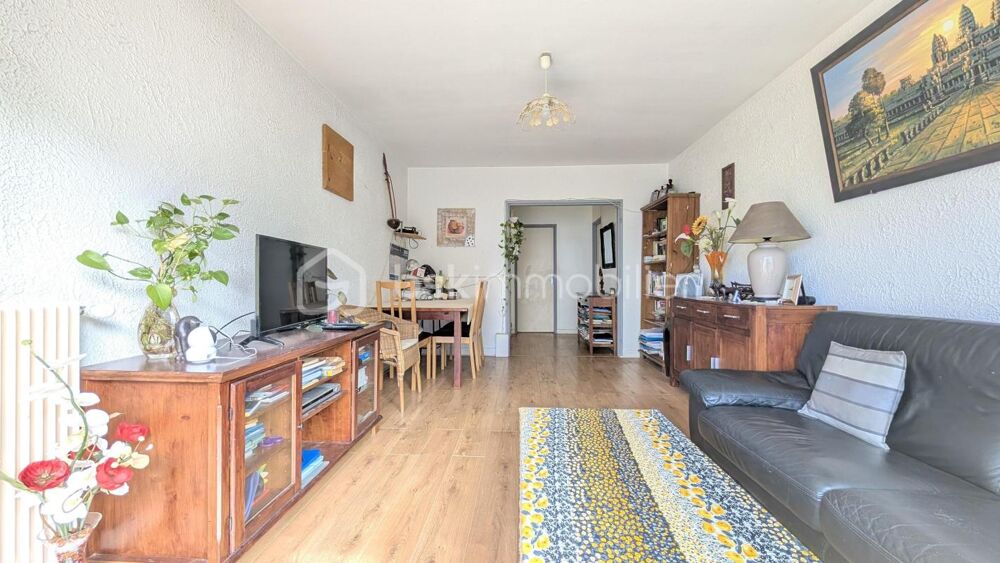 T3 LUMINEUX AU DERNIER ÉTAGE  BALCON, CAVE ET GARAGE