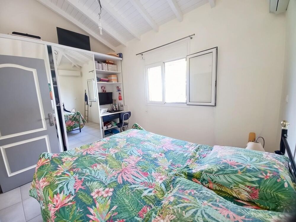 à vendre  Villa Sainte-Anne (97180)