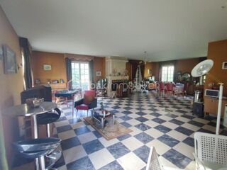  Maison à vendre 10 pièces 240 m²