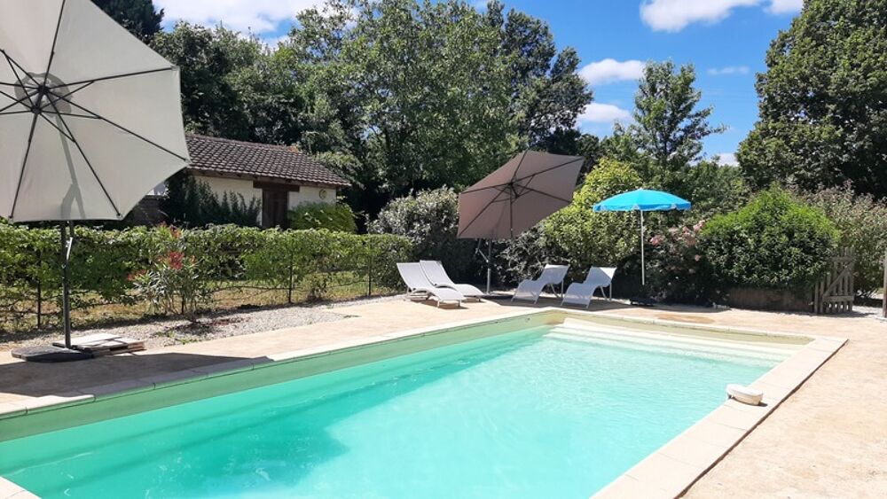 Propriété avec sa maison principale et ses 2 gîtes, sur 4 hectares