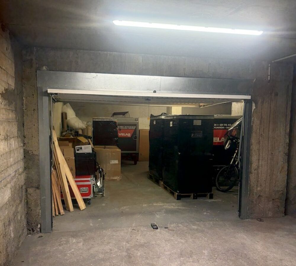 Vente Parking/Garage Garage/4 stationnements /Entrepôt 88m2 à vendre PARIS 13EME ARRONDISSEMENT (75013) Paris 13