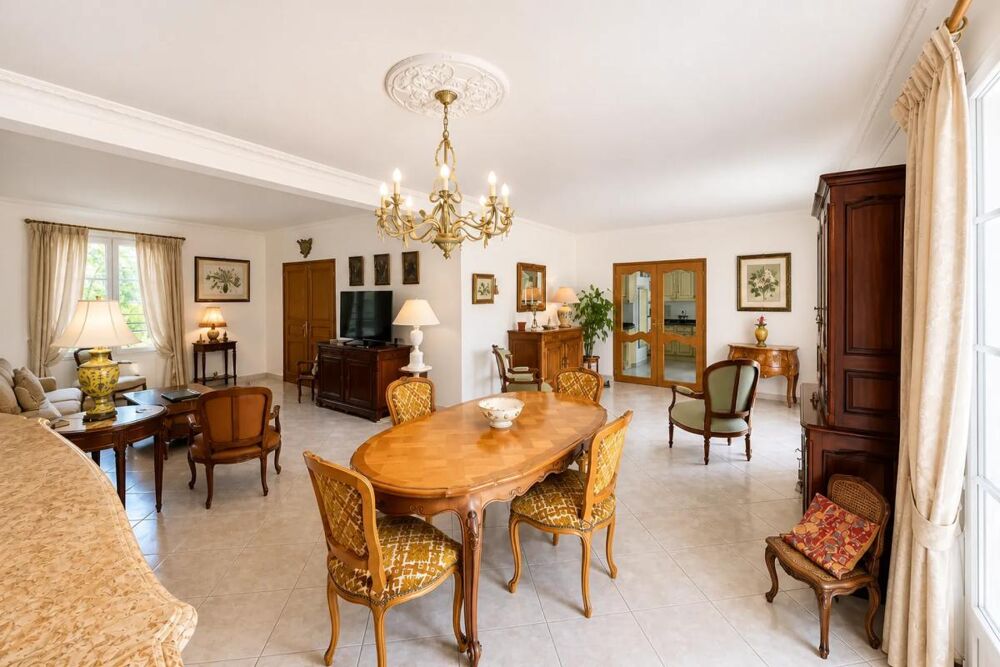Maison de 166 m² avec grand atelier de 180 m² à côté d'Epernon