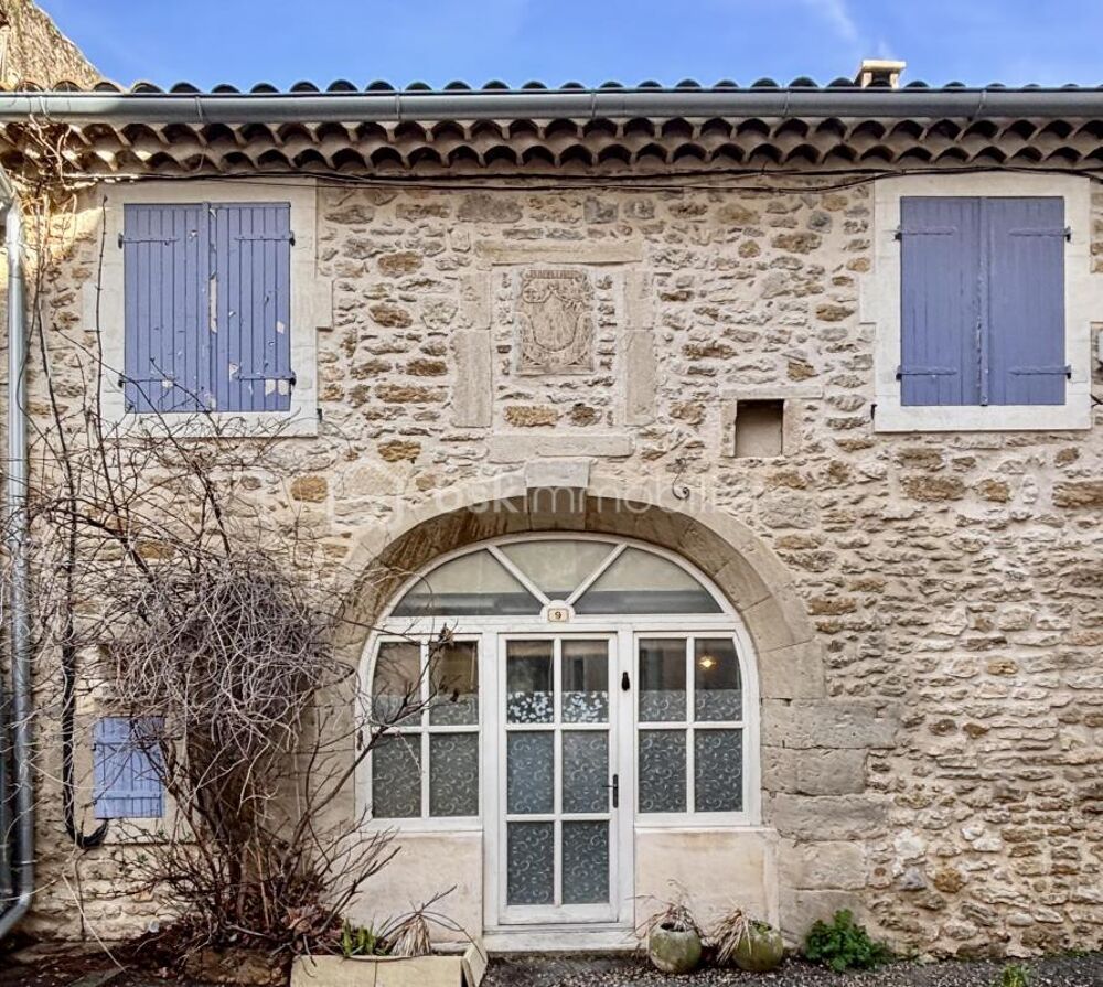 Belle maison de village restaurée avec soins en Drôme Provençale
