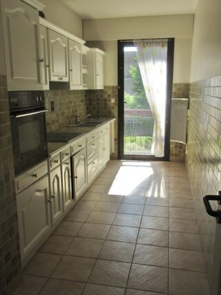  Appartement à louer 3 pièces 85 m²