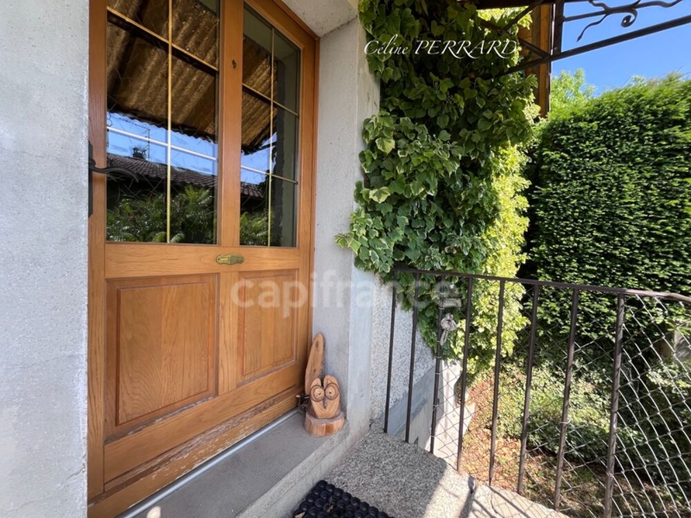 SAINT CERGUES (74) à vendre 7 pièces avec un espace indépendant 194,26m² + 140m² dannexes dont une bâtisse indépendante, piscin